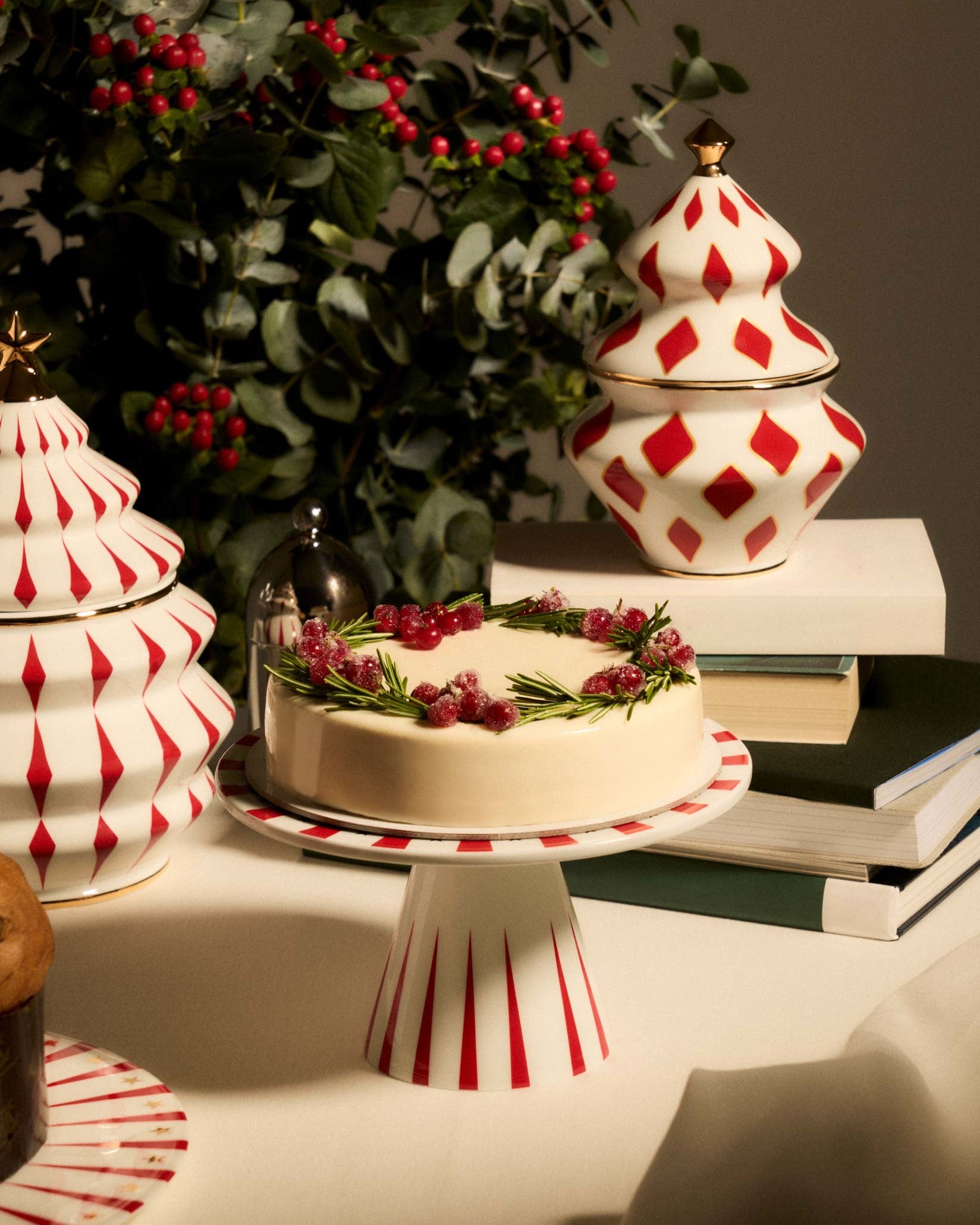 Delight-Cake Stand