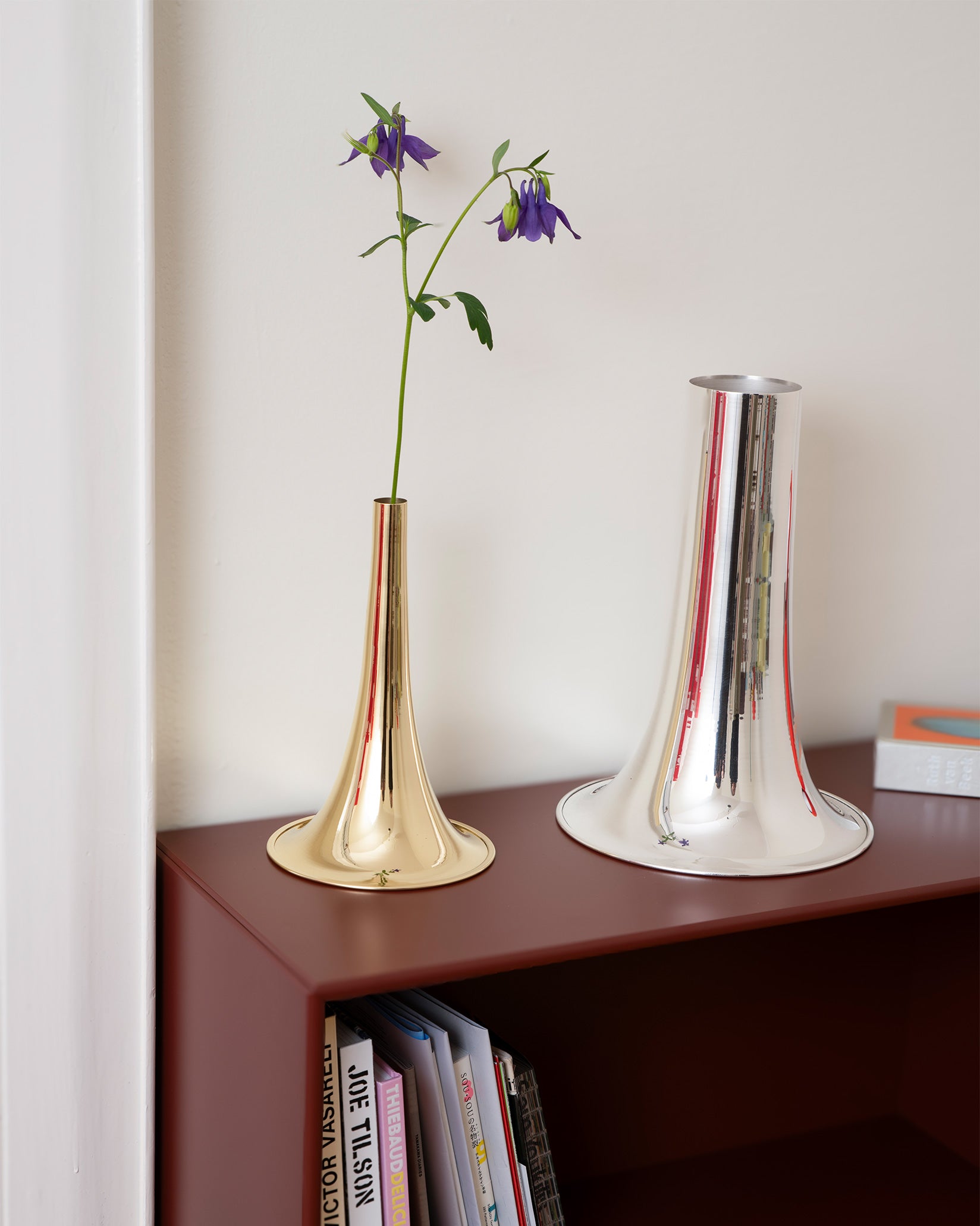 ALESSI 花瓶 Trumpet: Flower vase By Michael Anastassiades | Alessi