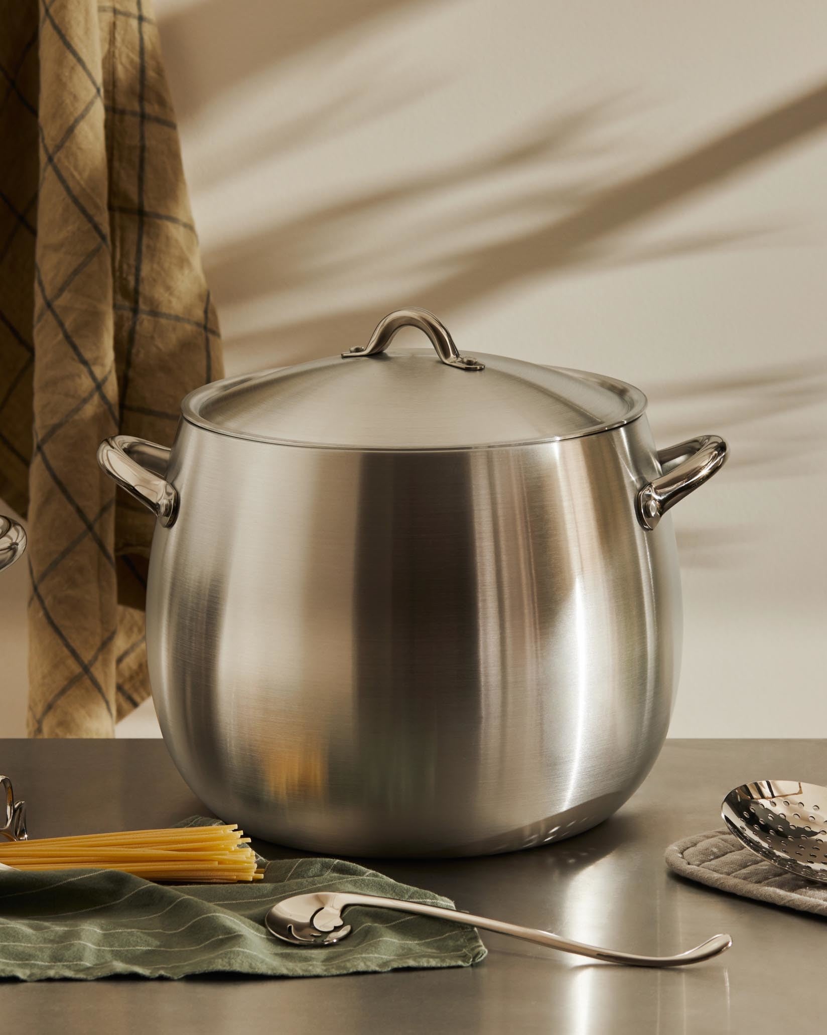 Alessi Vabene pastatester 24 cm rvs | Oldenhof Alessi Vabene pastatester 24 cm rvs | Oldenhof
