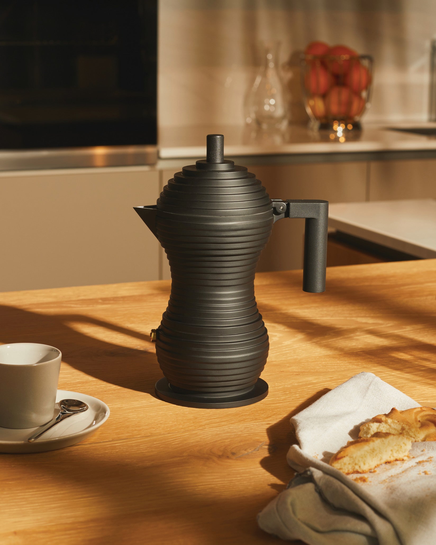 Pulcina Black Espresso Coffee Maker By Michele De Lucchi Alessi pulcina-black-espresso-coffee-maker-by-michele-de-lucchi-alessi