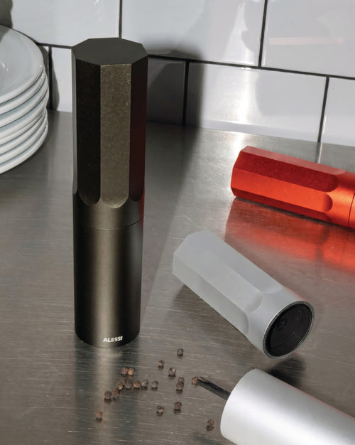 KG01 red Salt, pepper and spice grinder Alessi 2