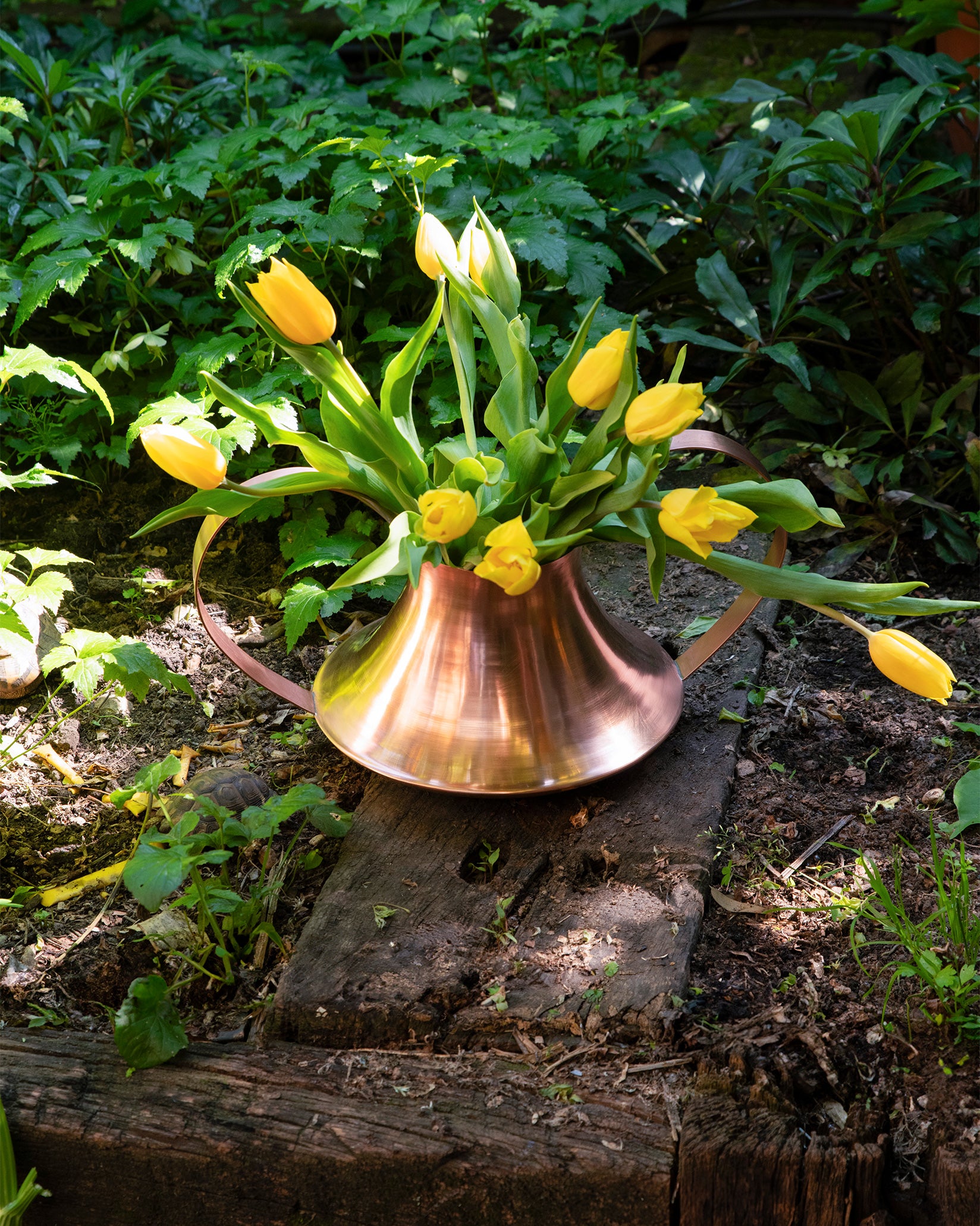 Trumpet - Flower vase by Michael Anastassiades | Alessi