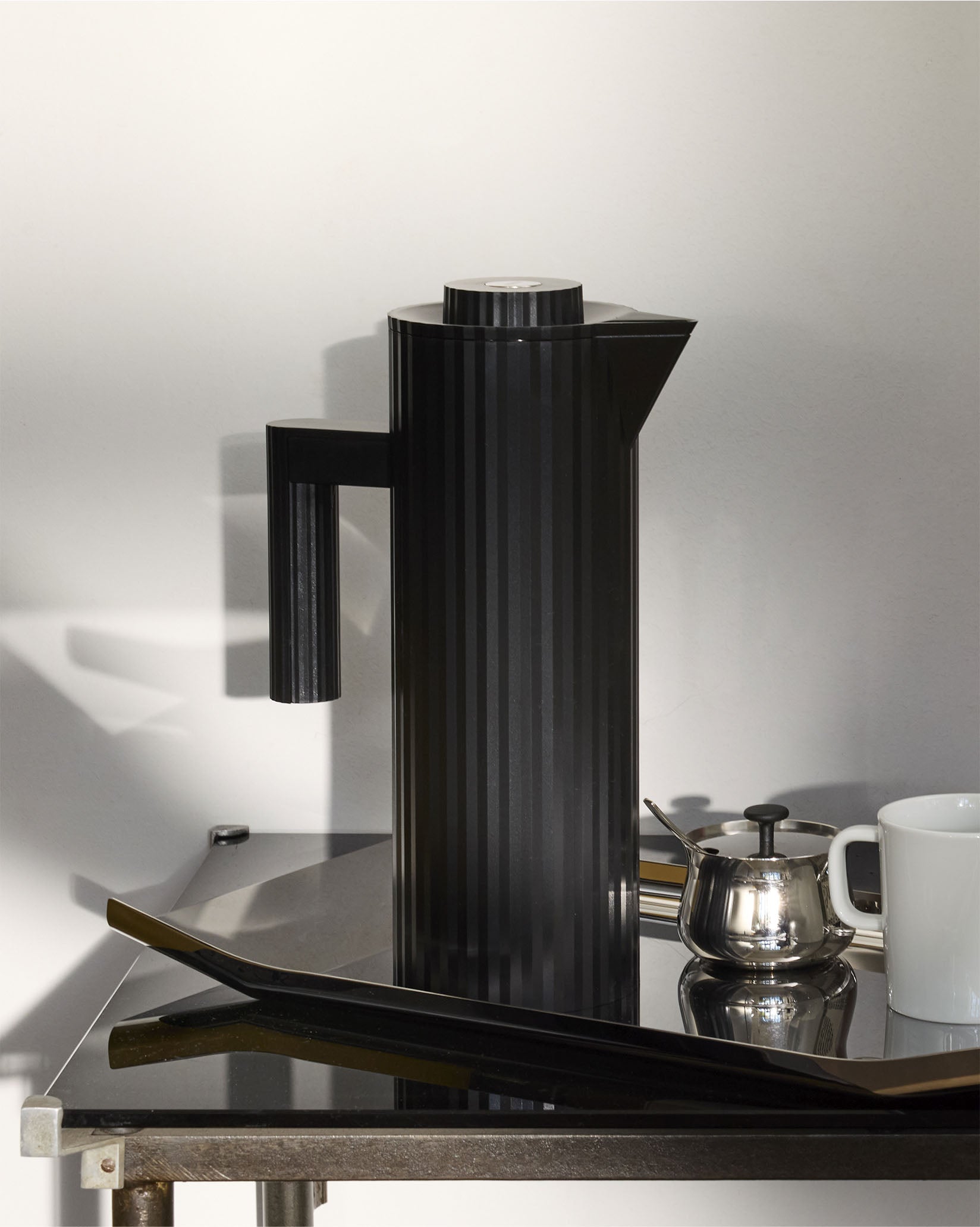 Plissé Thermo Insulated Jug By Michele De Lucchi | Alessi