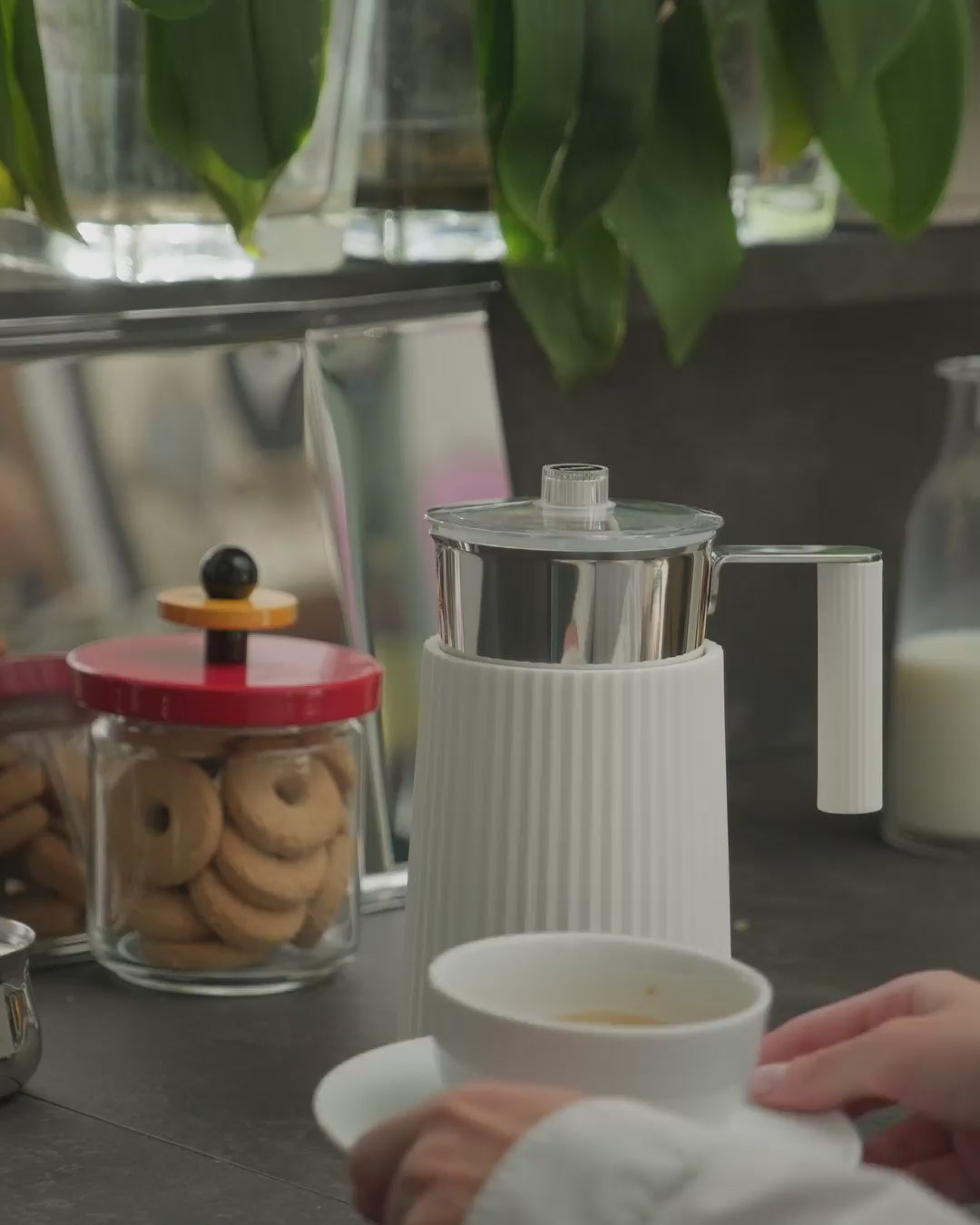 Plissé - Multi-function induction milk frother