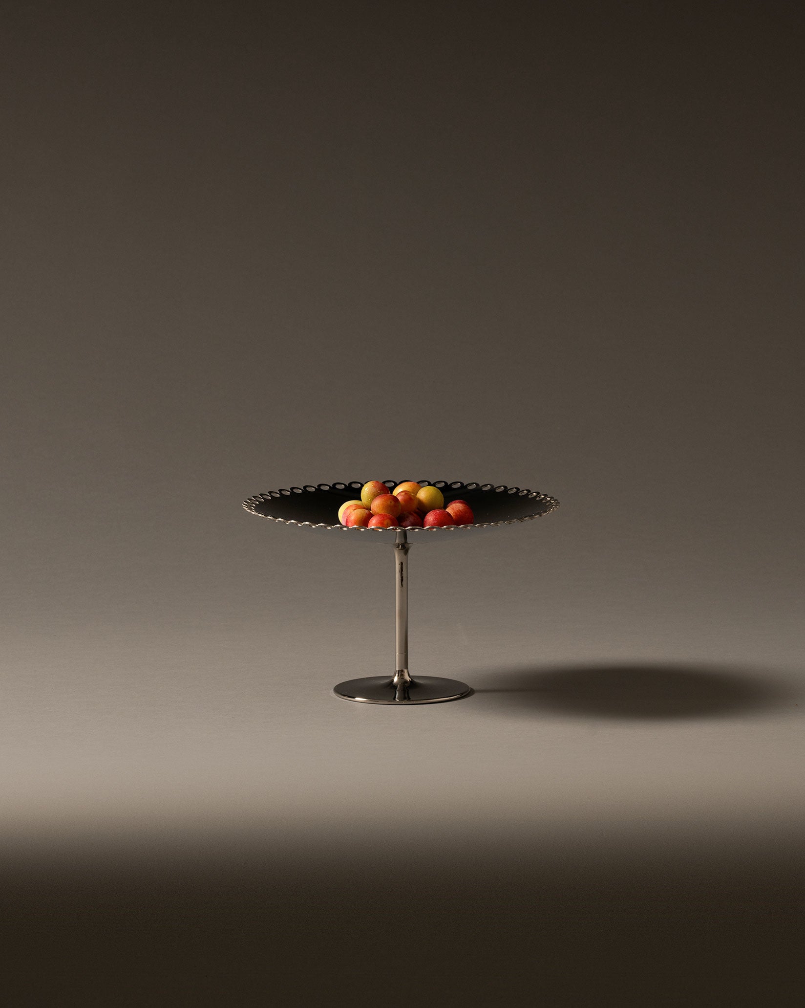 Edges: Cake stand by Nika Zupanc | Alessi